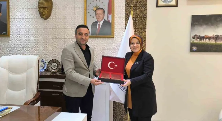AK Partili Ayşe Sula Köseoğlu’ndan Akçadağ Belediyesi’ne ziyaret
