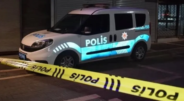 İş yerini kundaklarken kendini yaktı